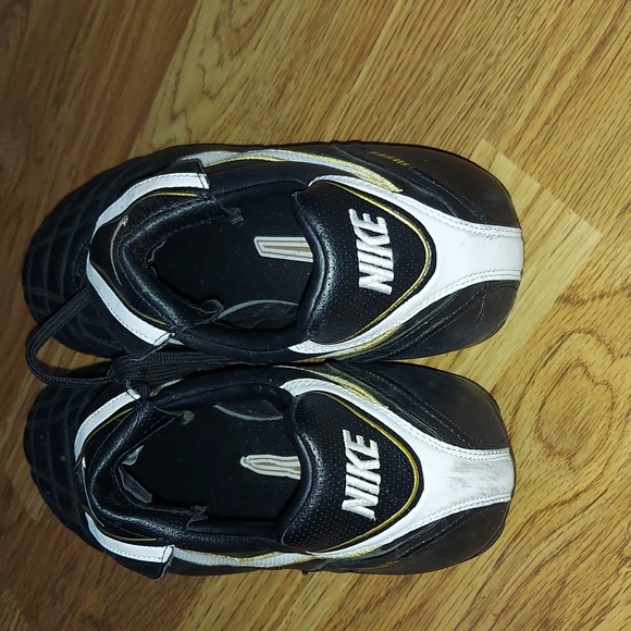 Cleats - Picture 4 of 4